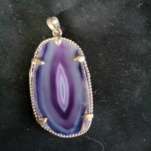 Beautiful Agate Pendant with silver landing and clasp~ Unmarked